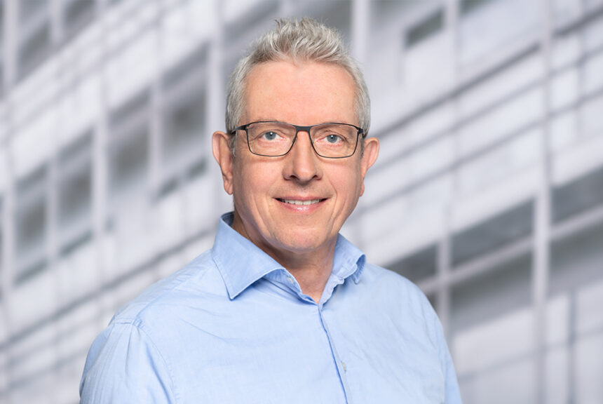 Portait Aufnahme von Prof. Dr. Wolfram Burgard, Founding Chair Department Computer Science and Artificial Intelligence