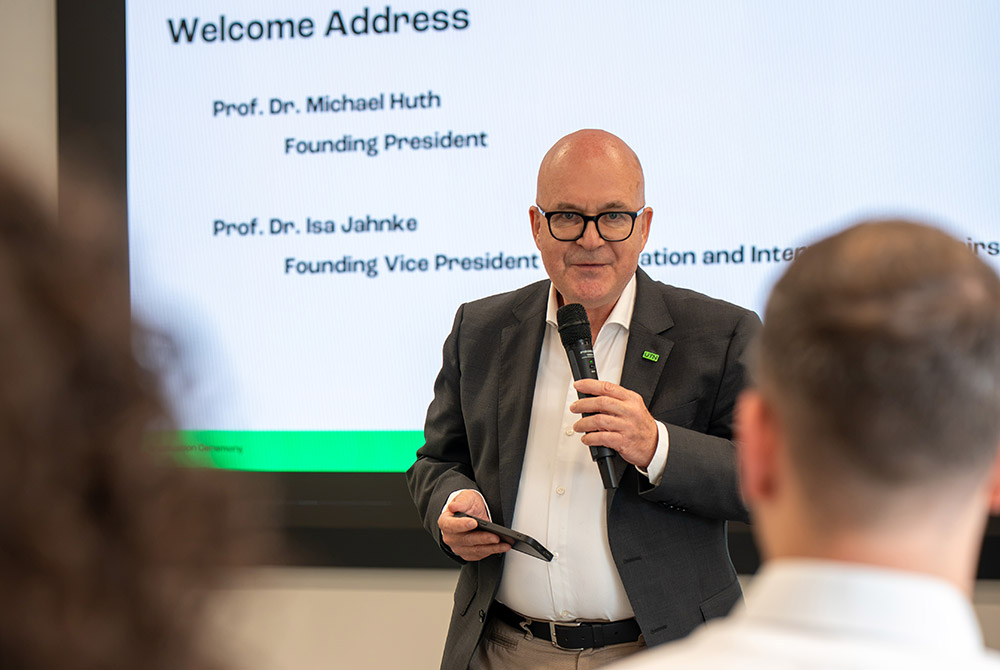 Prof. Dr. Michael Huth will deliver the welcome address at the 2026 UTN graduation ceremony.